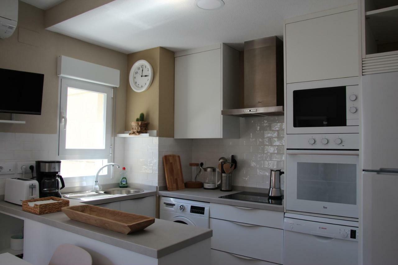 Bella Andalucia Apartment อัลมูเญการ์ ภายนอก รูปภาพ